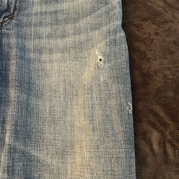 Vintage Levi's Light Blue Denim Jeans - Picture 5 of 8